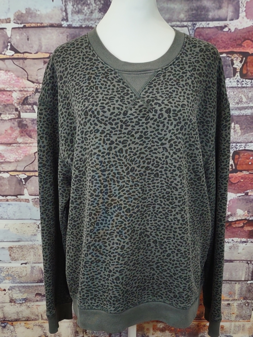 ATM Anthony Thomas Melillo Grey/Black Leopard Print Crewneck Sweatshirt